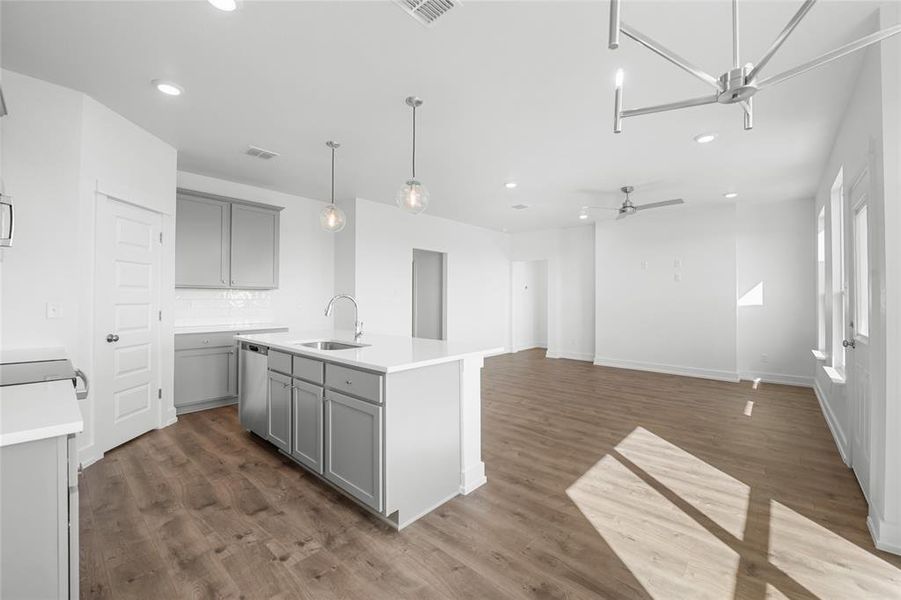 Please note: These interior photos are not of the actual home but are of a completed one with a similar floor plan. Finishes, features, and layouts may vary. Please note: These interior photos are not of the actual home but are of a completed one with a similar floor plan. Finishes, features, and layouts may vary.