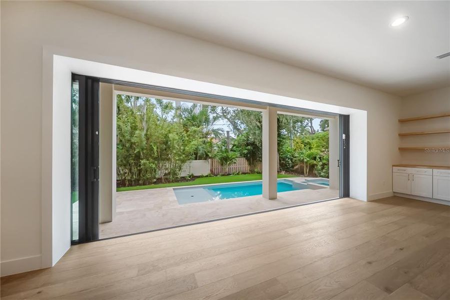 Spacious, unfurnished interior of a new home in , Sarasota (Image 90).