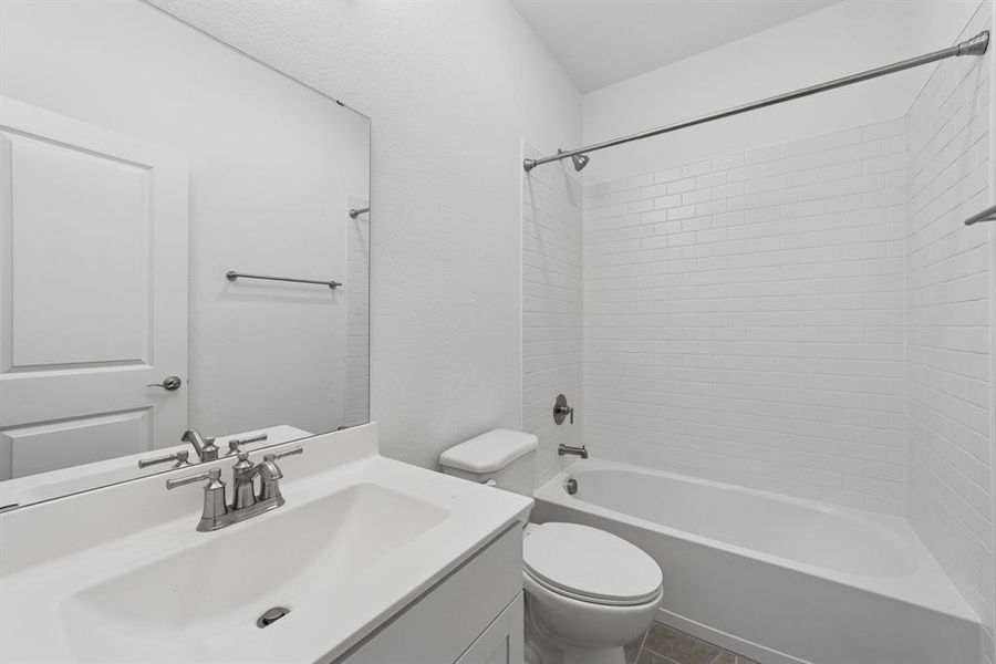 Furnished interior view inside a new home in Heritage Ranch, Sherman (Image 25).