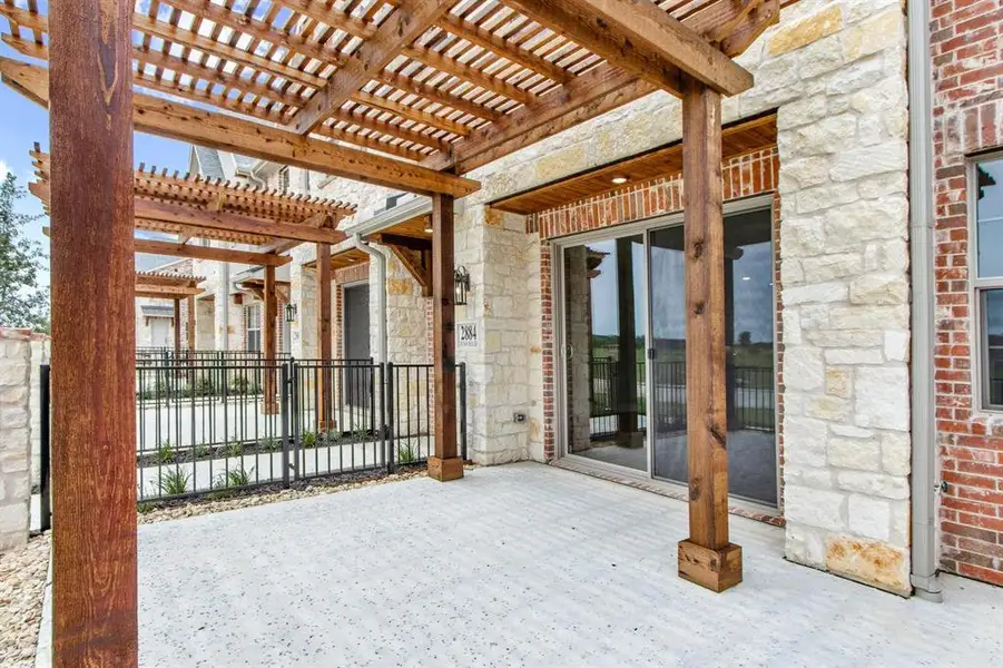 005-2884Enfield-TheColony-TX-75056-Patio.jpg-SMALL - Copy 005-2884Enfield-TheColony-TX-75056-Patio.jpg-SMALL - Copy