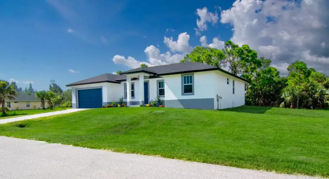 Exterior & Spacious Lawn