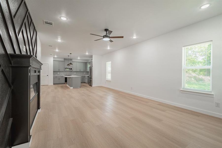 Spacious, unfurnished interior of a new home in , Dallas (Image 15).