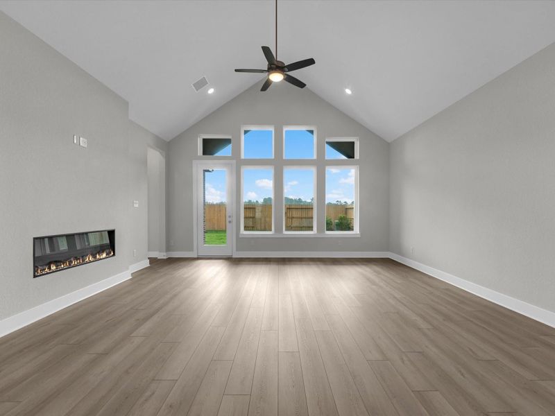 Spacious, unfurnished interior of a new home in Oakhill Reserve, Tomball (Image 12). Spacious, unfurnished interior of a new home in Oakhill Reserve, Tomball (Image 12).