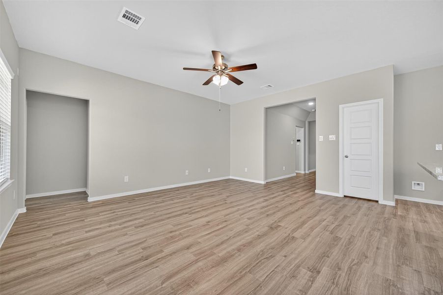 Spacious, unfurnished interior of a new home in Cypress Green, Hockley (Image 34). Spacious, unfurnished interior of a new home in Cypress Green, Hockley (Image 34).