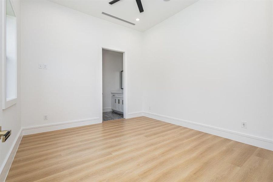 Spacious, unfurnished interior of a new home in , Colleyville (Image 19).