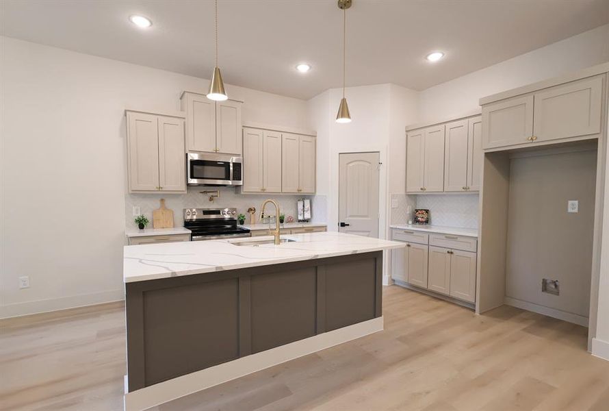 Furnished interior view inside a new home in , Fort Worth (Image 17). Furnished interior view inside a new home in , Fort Worth (Image 17).