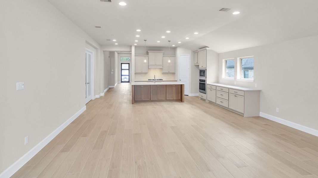 Spacious, unfurnished interior of a new home in Woodhavyn, Magnolia (Image 20).