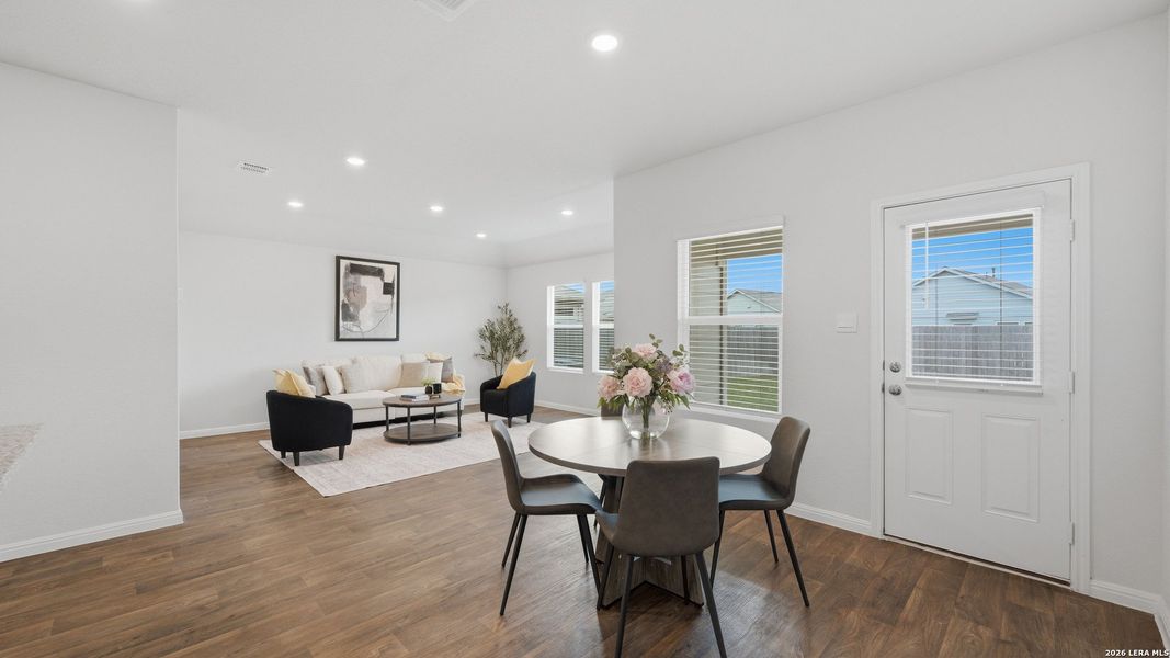 Furnished interior view inside a new home in Heather Glen, New Braunfels (Image 14).