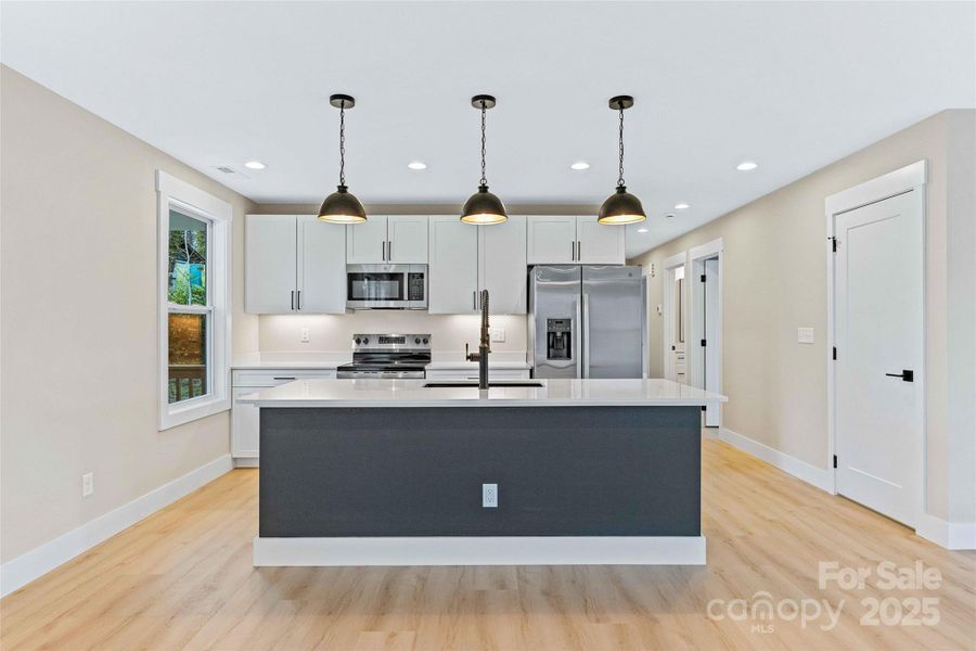 Furnished interior view inside a new home in , Marion (Image 10).
