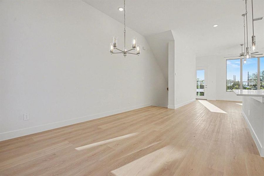 Spacious, unfurnished interior of a new home in , Farmers Branch (Image 24).