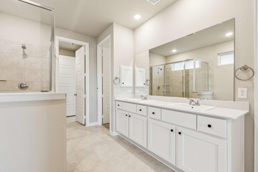 Furnished interior view inside a new home in Summer Crest, Fort Worth (Image 9).