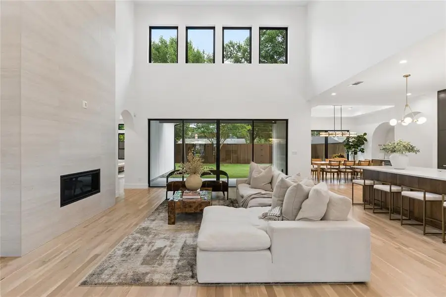 Furnished interior view inside a new home in , Dallas (Image 33).