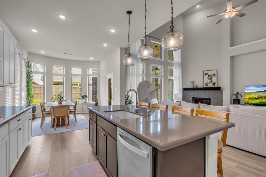 Furnished interior view inside a new home in , Conroe (Image 5).