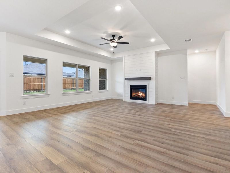 Spacious, unfurnished interior of a new home in Waverly Estates, Nevada (Image 16).