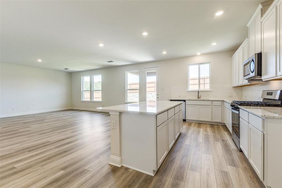 Spacious, unfurnished interior of a new home in Heartland Signature, Crandall (Image 7). Spacious, unfurnished interior of a new home in Heartland Signature, Crandall (Image 7).