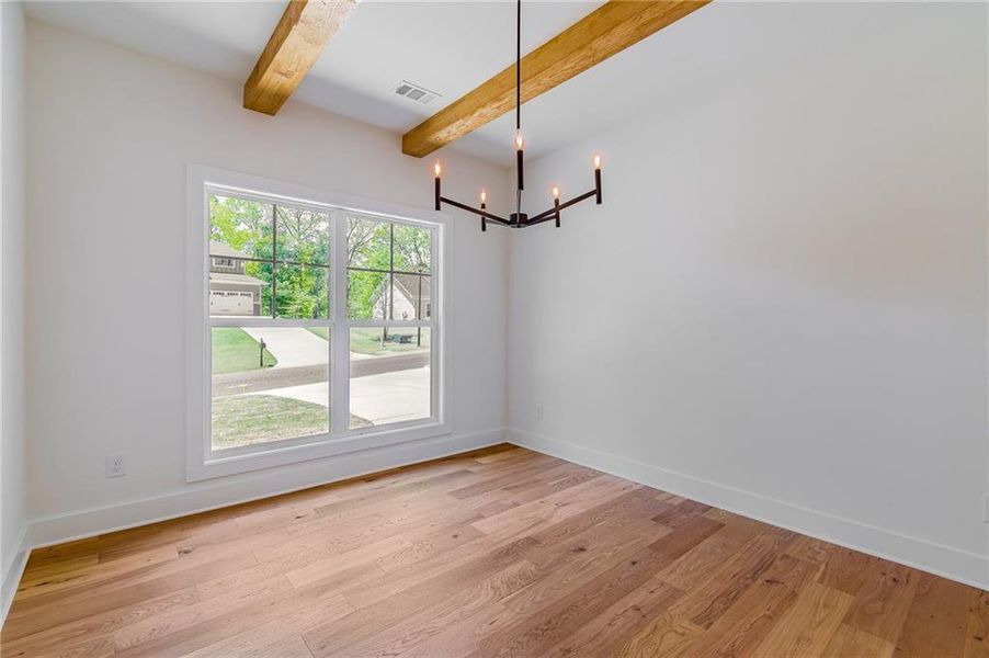 Spacious, unfurnished interior of a new home in , Gainesville (Image 18).