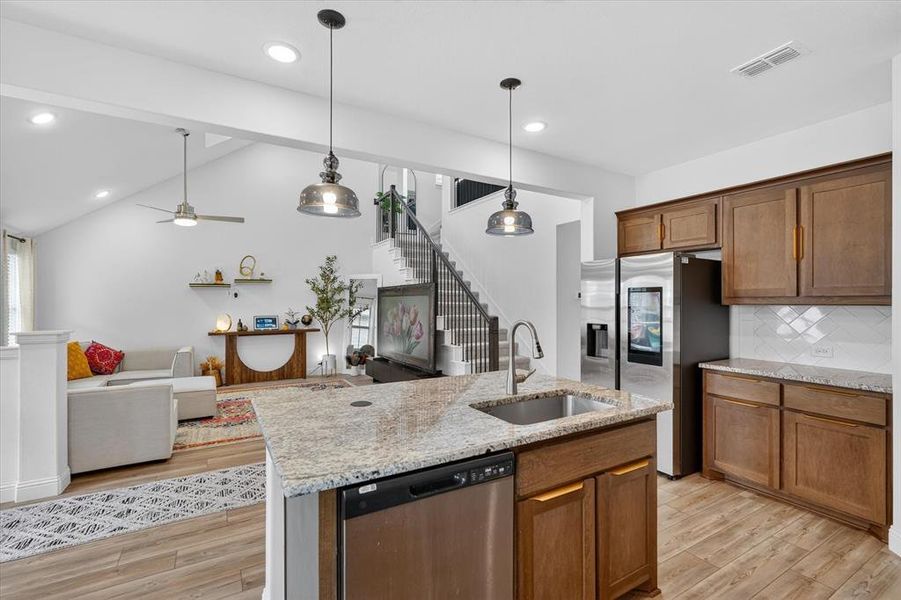 Furnished interior view inside a new home in Meadow Run, Melissa (Image 11).
