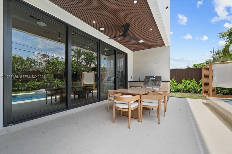 Exterior details and patio area of a home in , Fort Lauderdale (Image 30).