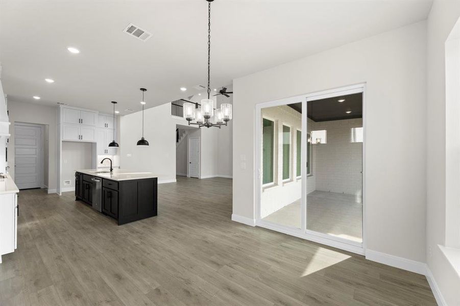 12. 6801 Marerro - Dining