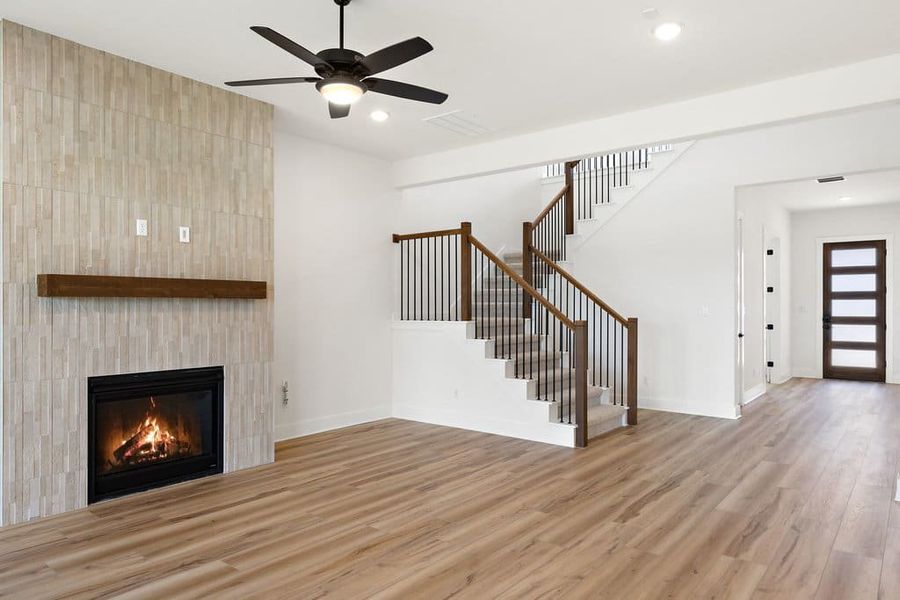 Spacious, unfurnished interior of a new home in Lariat, Liberty Hill (Image 39).