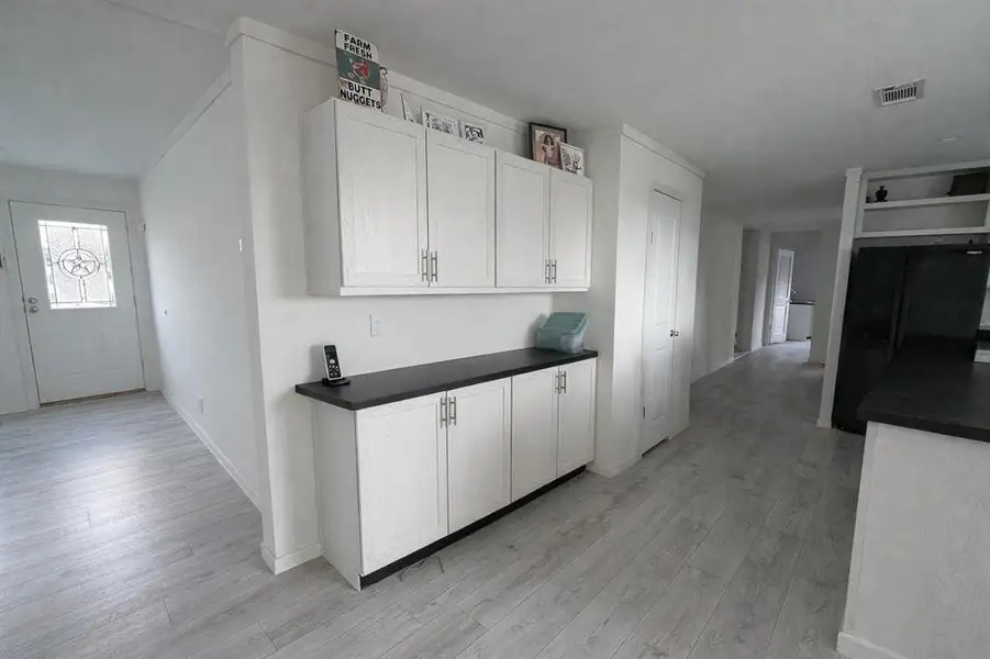 Furnished interior view inside a new home in , Grandview (Image 4).