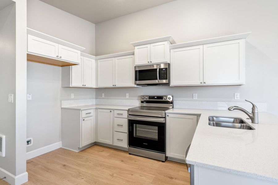 Furnished interior view inside a new home in Feather Ridge, Redmond (Image 5).