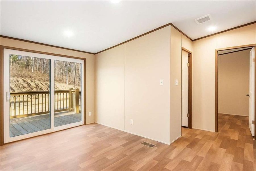 Spacious, unfurnished interior of a new home in , Ellijay (Image 22).