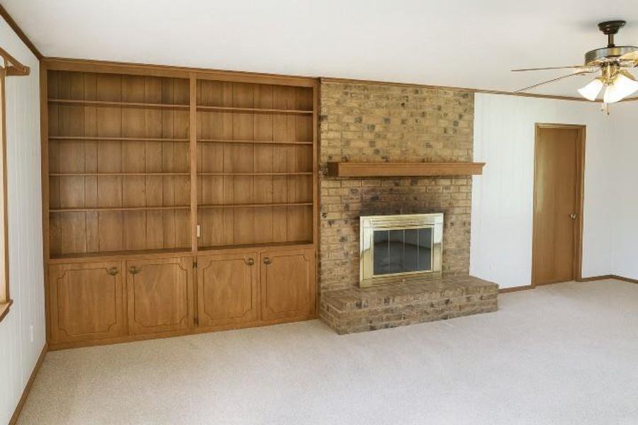 Furnished interior view inside a new home in , Mineola (Image 8).