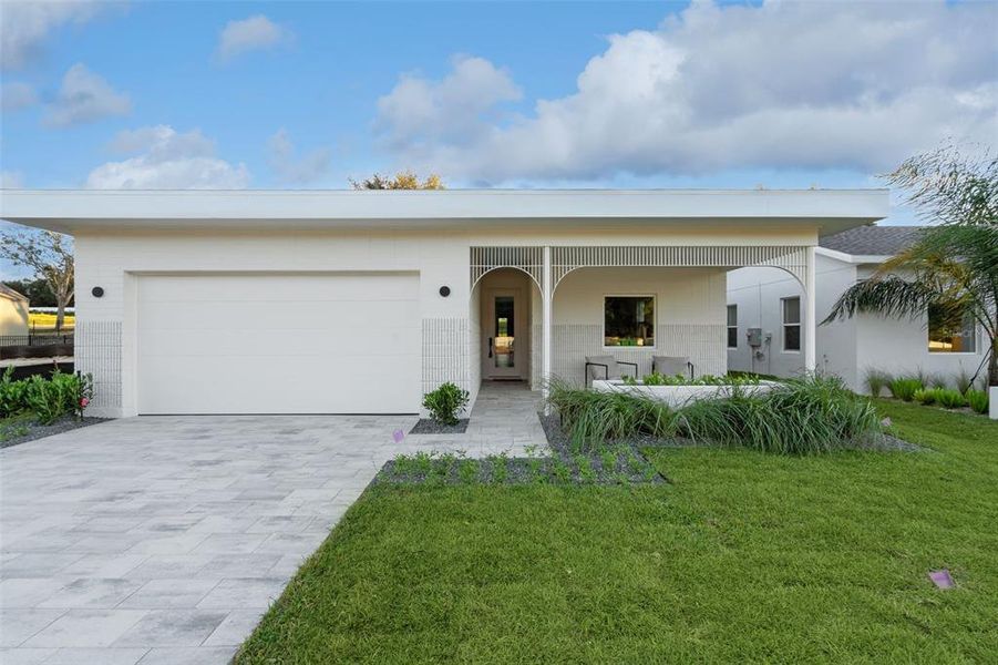 Exterior details and patio area of a home in , Lady Lake (Image 3). Exterior details and patio area of a home in , Lady Lake (Image 3).