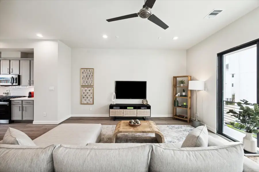 Furnished interior view inside a new home in Willowbend Point, Houston (Image 6).