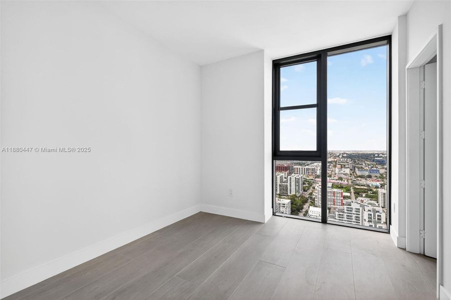Spacious, unfurnished interior of a new home in , Miami (Image 19).