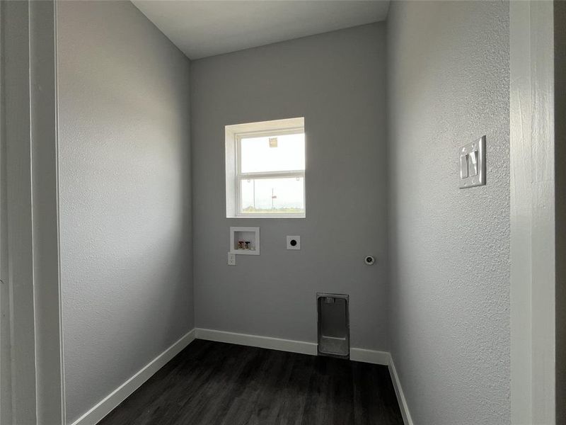 Spacious, unfurnished interior of a new home in , Mineral Wells (Image 24).