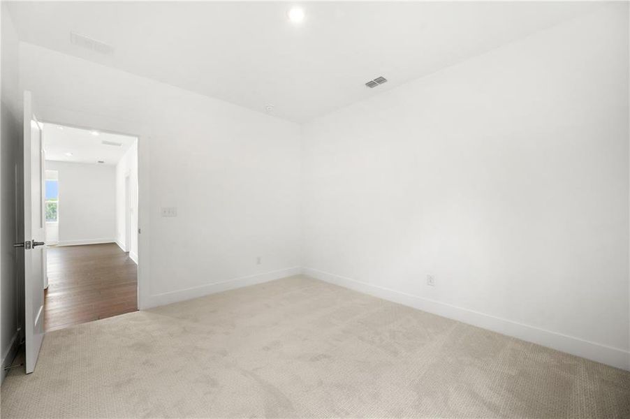 Spacious, unfurnished interior of a new home in Sterling Pointe, Cumming (Image 56). Spacious, unfurnished interior of a new home in Sterling Pointe, Cumming (Image 56).