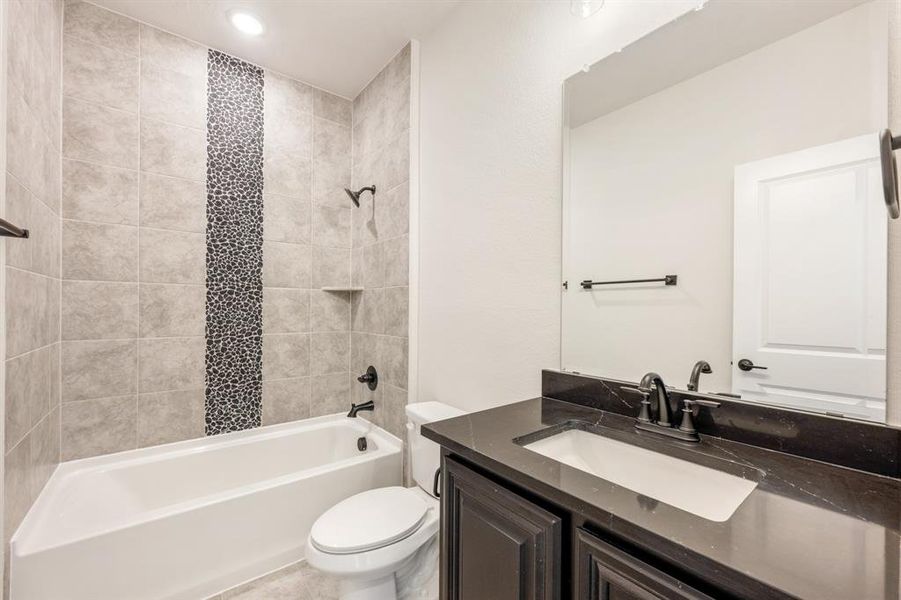 Furnished interior view inside a new home in Hampton Park, Glenn Heights (Image 7).