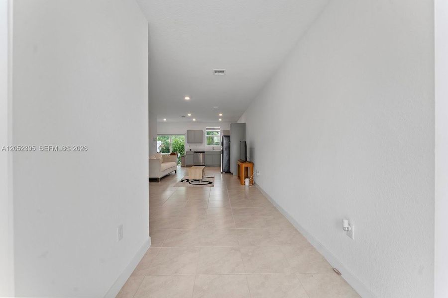 Spacious, unfurnished interior of a new home in , Pompano Beach (Image 24). Spacious, unfurnished interior of a new home in , Pompano Beach (Image 24).
