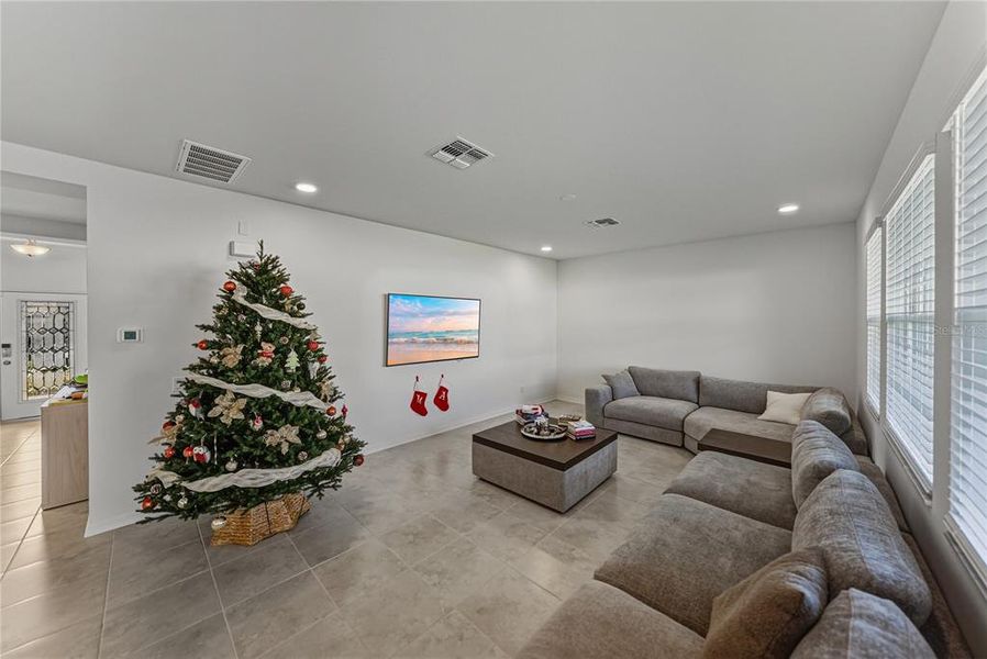 Furnished interior view inside a new home in Epperson, Wesley Chapel (Image 17). Furnished interior view inside a new home in Epperson, Wesley Chapel (Image 17).