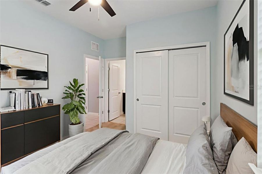 Furnished interior view inside a new home in , Lake Alfred (Image 13).