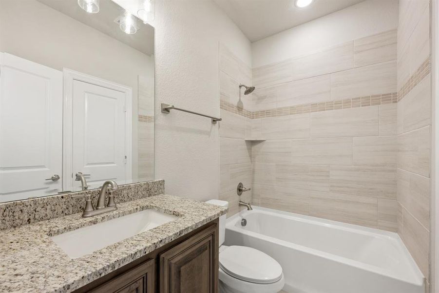 Furnished interior view inside a new home in The Enclave at Parks of Aledo, Aledo (Image 8). Furnished interior view inside a new home in The Enclave at Parks of Aledo, Aledo (Image 8).