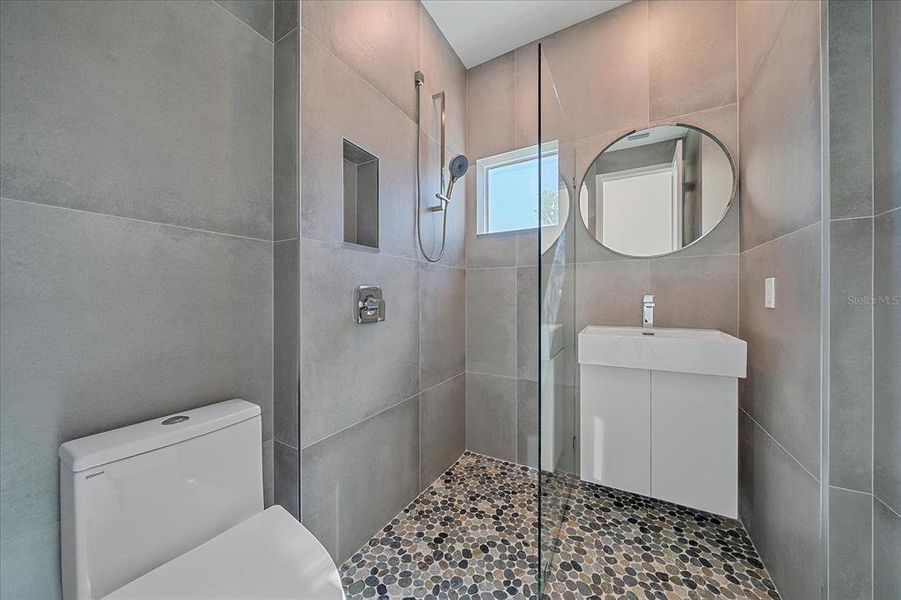 Furnished interior view inside a new home in , Sarasota (Image 9).