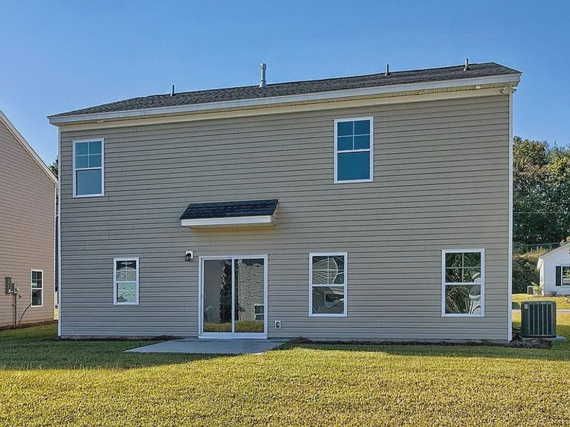 Exterior details and patio area of a home in Emanuel Creek, West Columbia (Image 3).