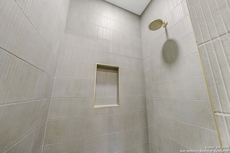 Close-up of interior finishes inside a home in , Canyon Lake (Image 8).