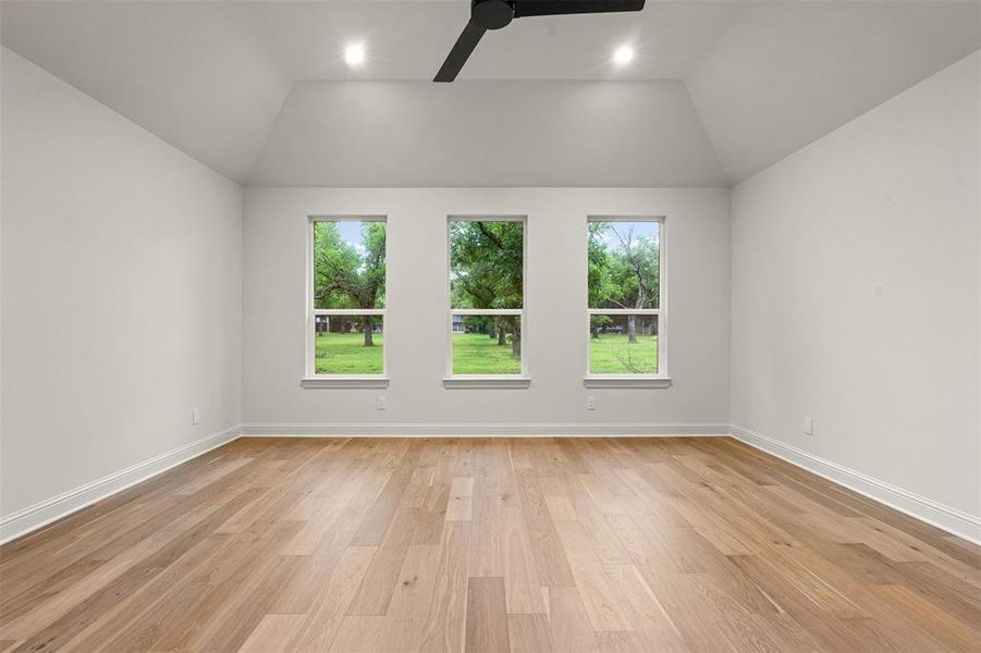 Spacious, unfurnished interior of a new home in Pecan Plantation, Granbury (Image 36). Spacious, unfurnished interior of a new home in Pecan Plantation, Granbury (Image 36).