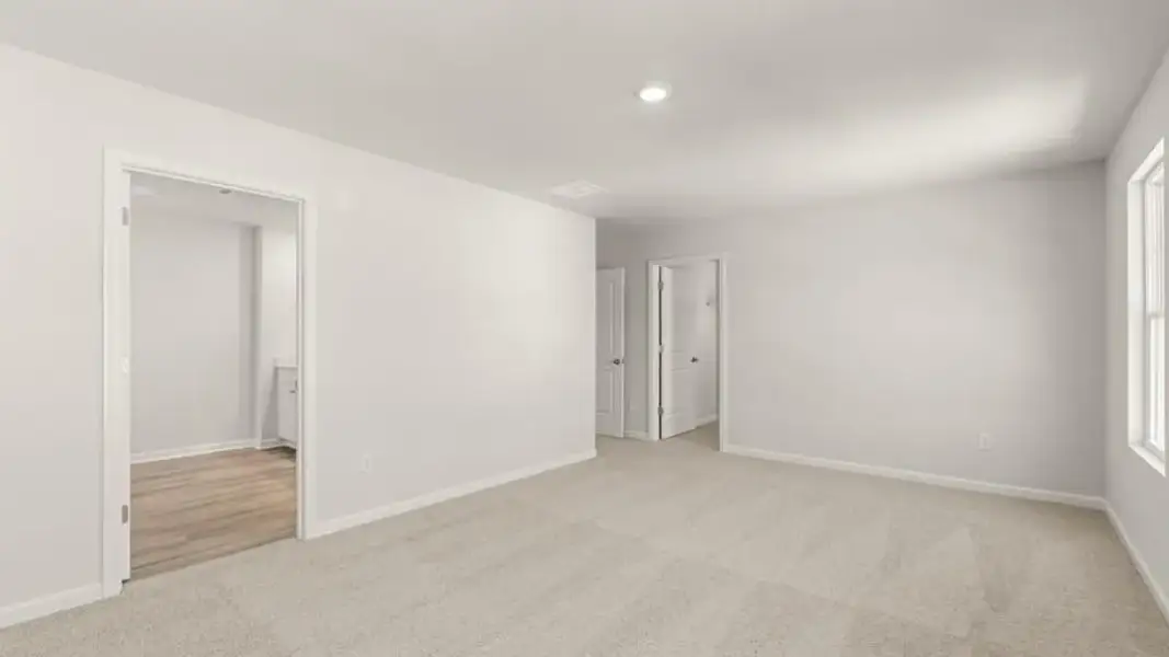 Spacious, unfurnished interior of a new home in , Canton (Image 11).