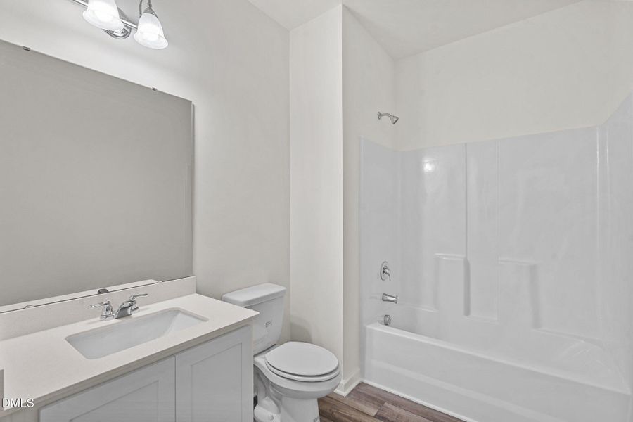 24-web-or-mls-_NFP7600 24-web-or-mls-_NFP7600