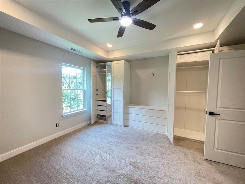 Spacious, unfurnished interior of a new home in , Gainesville (Image 11).