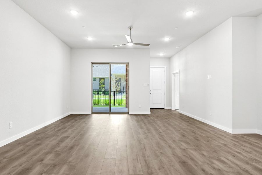 Spacious, unfurnished interior of a new home in Woodbridge Villas, Wylie (Image 15).
