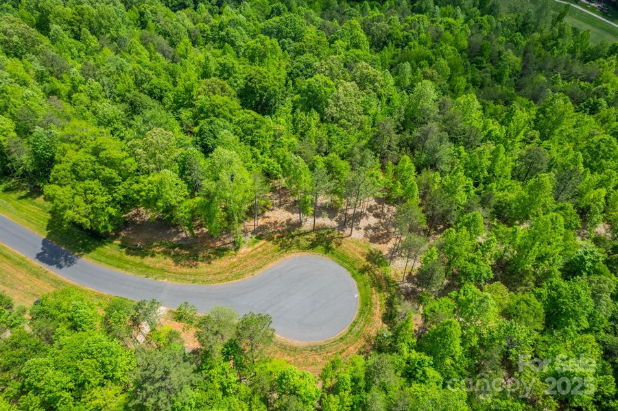 Image 8 of a home in .