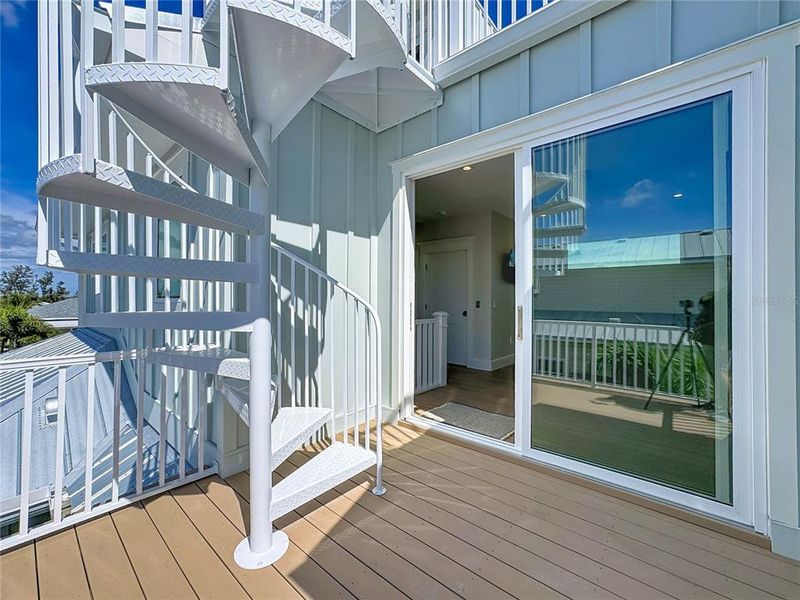 Exterior details and patio area of a home in , Bradenton Beach (Image 28).