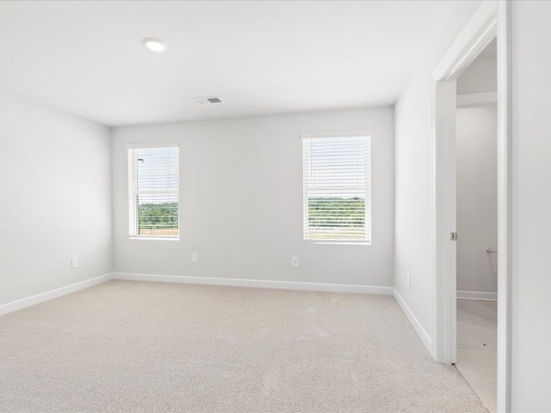 Spacious, unfurnished interior of a new home in Valentine Townes, Greer (Image 10).