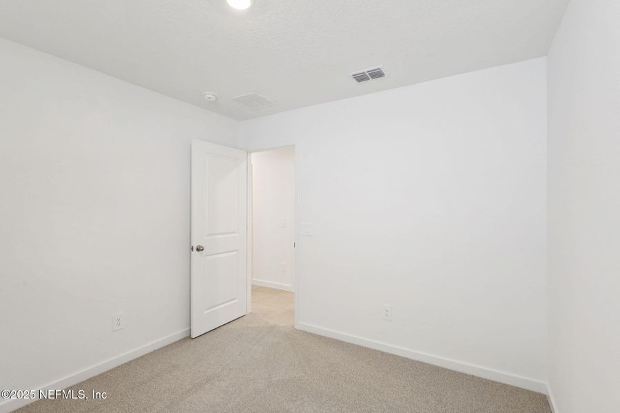 Spacious, unfurnished interior of a new home in Kings Crossing, Jacksonville (Image 15). Spacious, unfurnished interior of a new home in Kings Crossing, Jacksonville (Image 15).